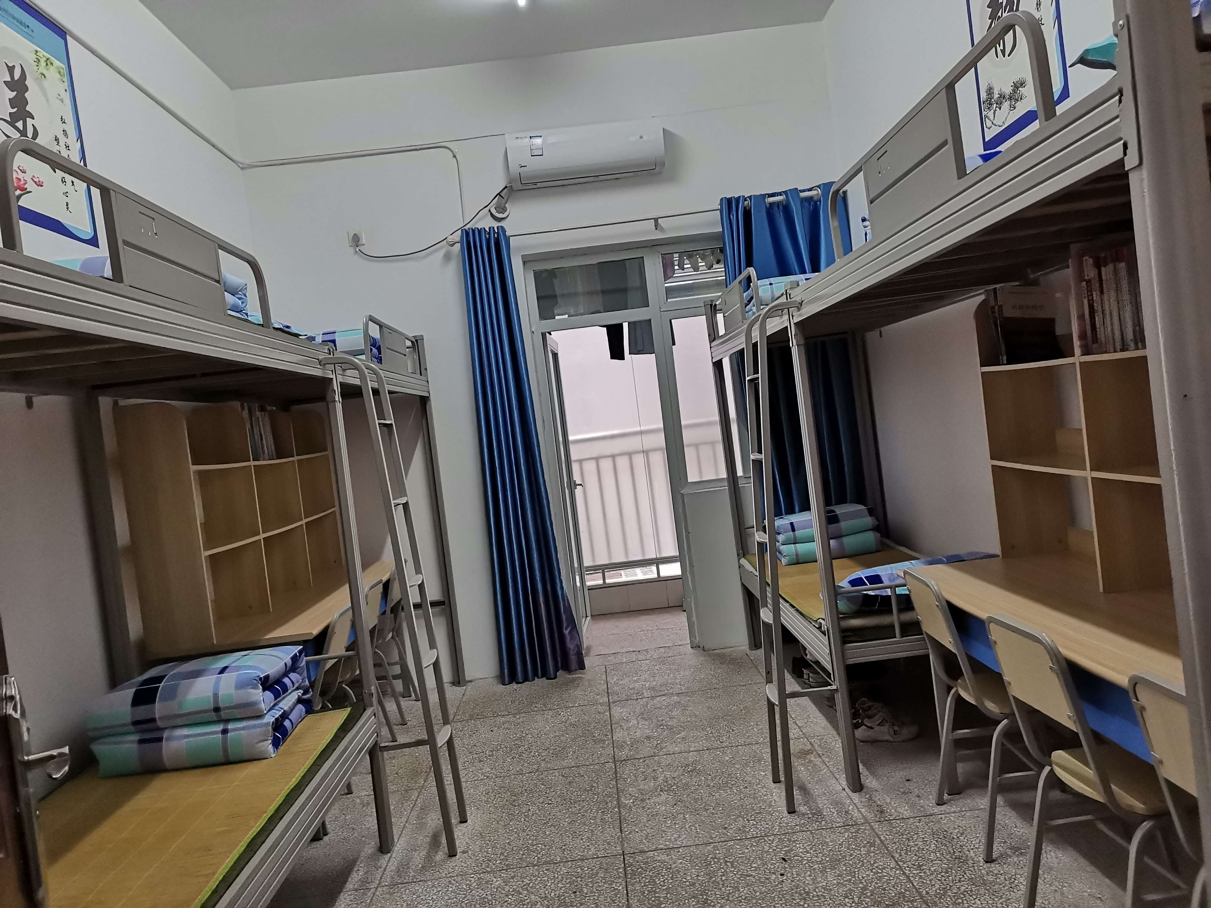 重庆传媒职业学院寝室图片